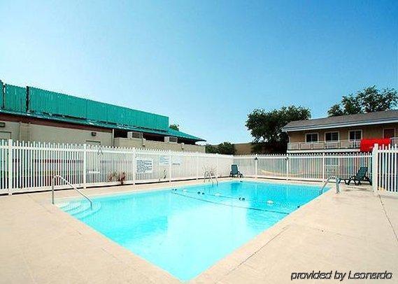 אומהה Rodeway Inn West Dodge מתקנים תמונה